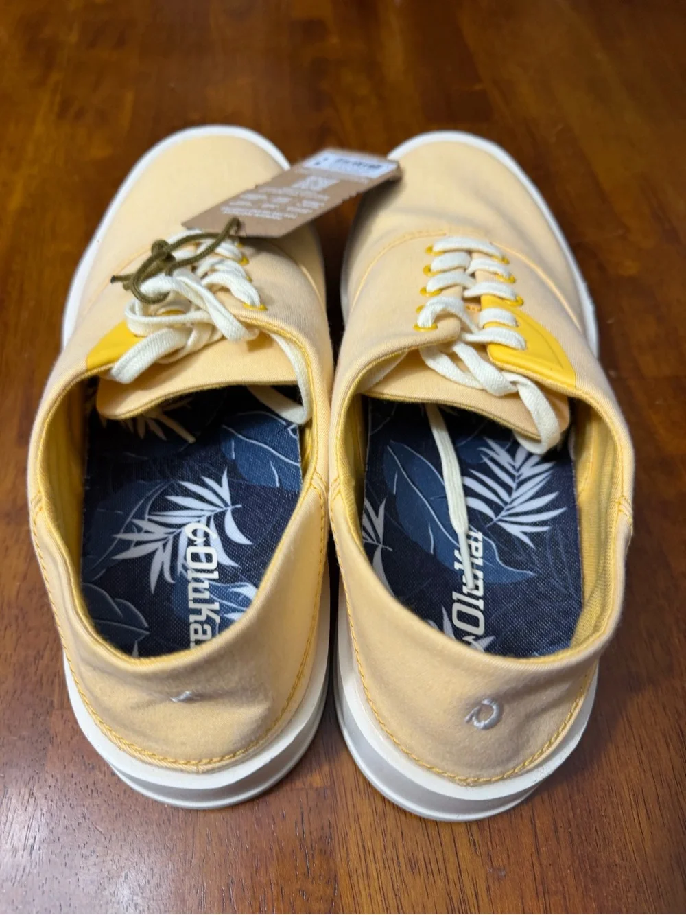 Brand New OluKai Hawaii Men's Tradewind Size 9 Medium Shoes MSRP $110